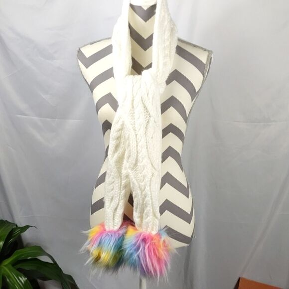 Children's Winter Scarf   - Picture 1 of 5